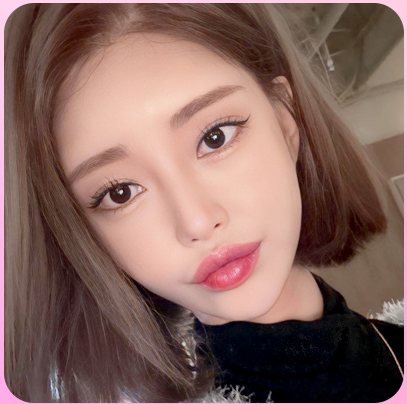 리얼수술후기 콜라주 — 단발 여성 셀카